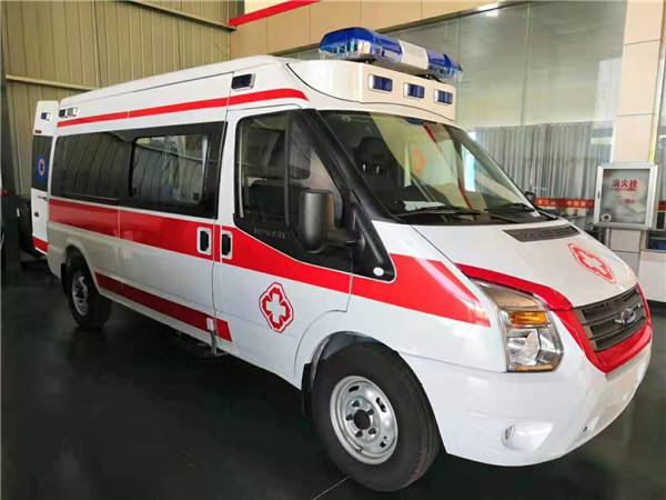 瑞丽市福特V362救护车