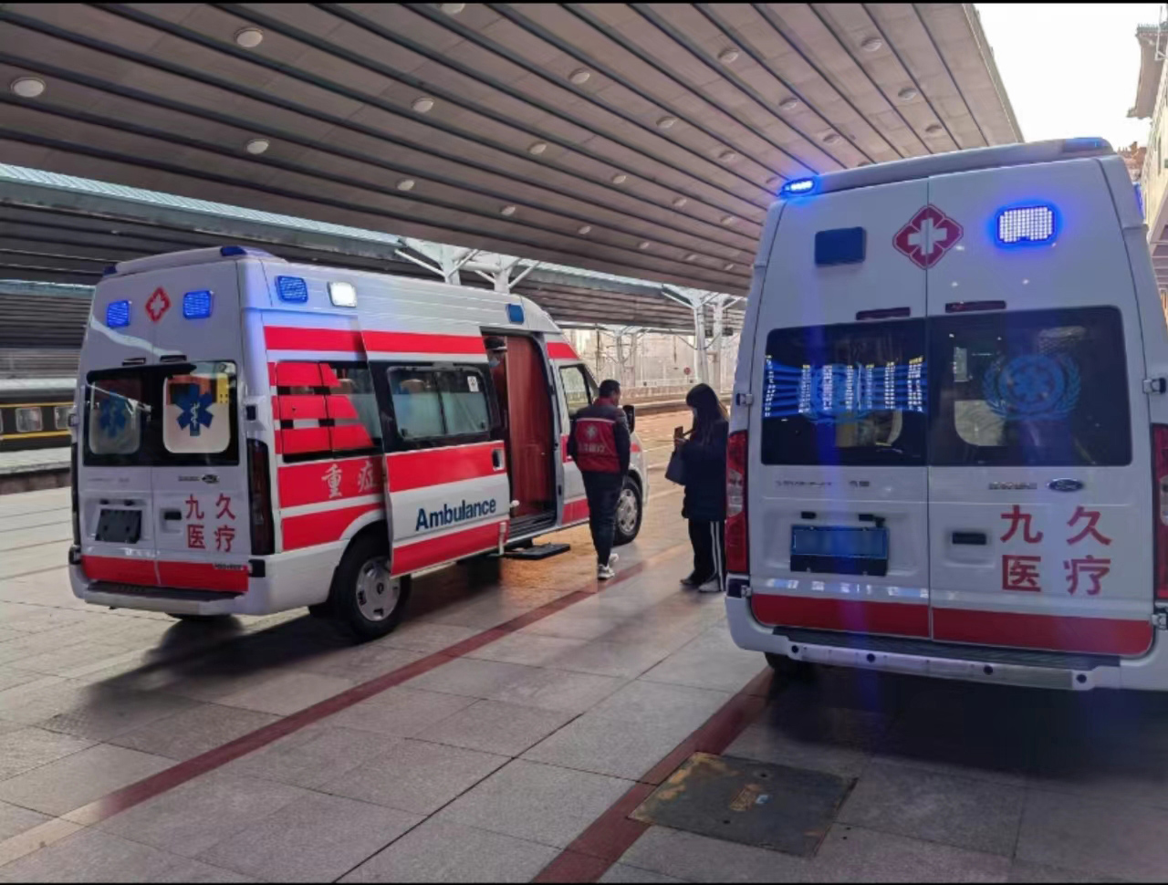 瑞丽市救护车长途转运